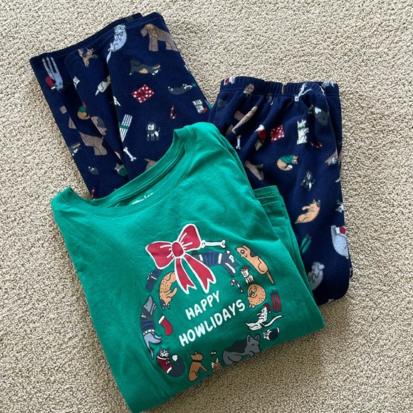 Family Pajamas Other - Large Women’s - Happy Howlidays